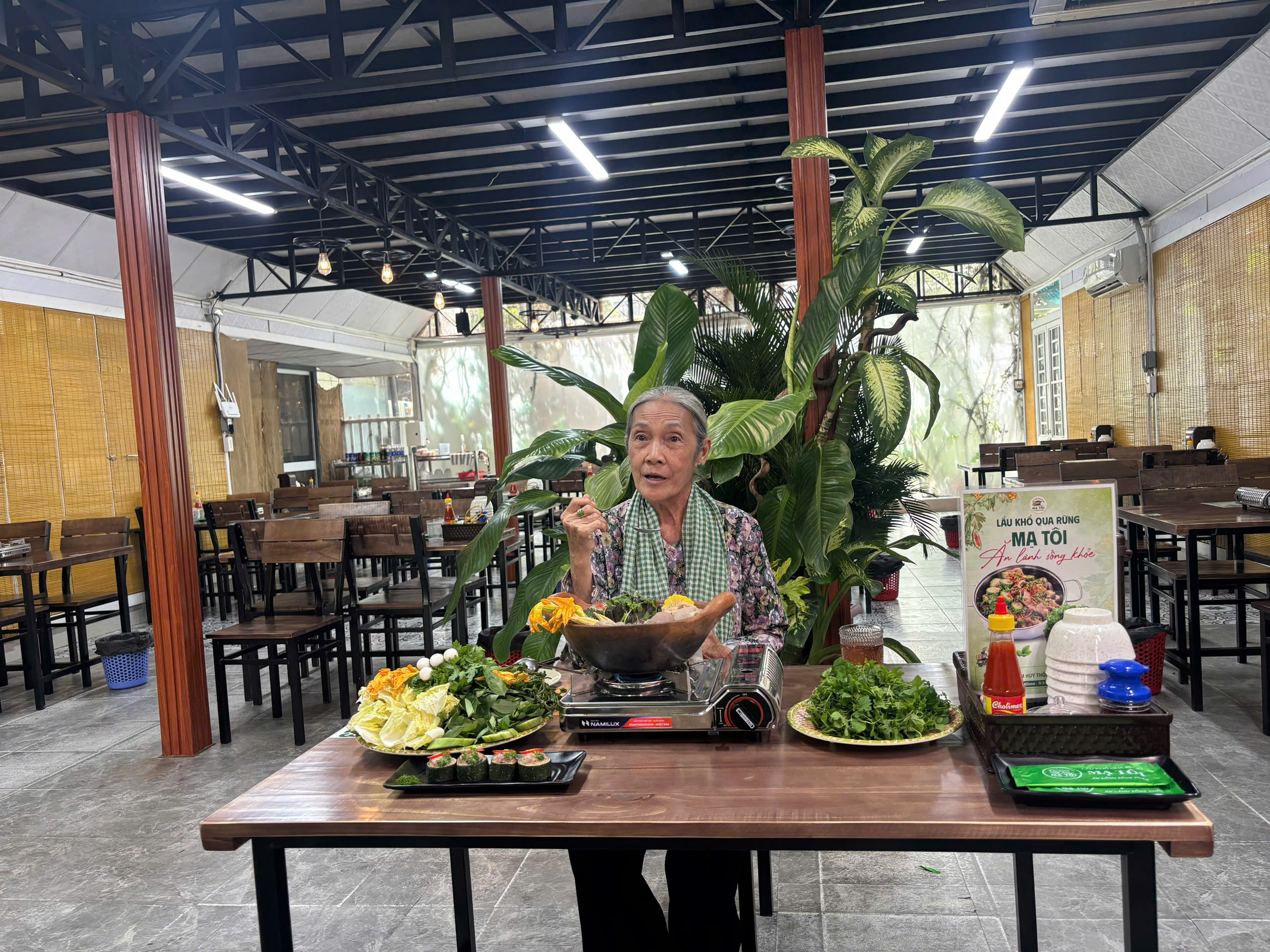 Mạ Tôi Gò Vấp - Lẩu Khổ Qua Rừng 339 Phạm Huy Thông - Không gian bên trong