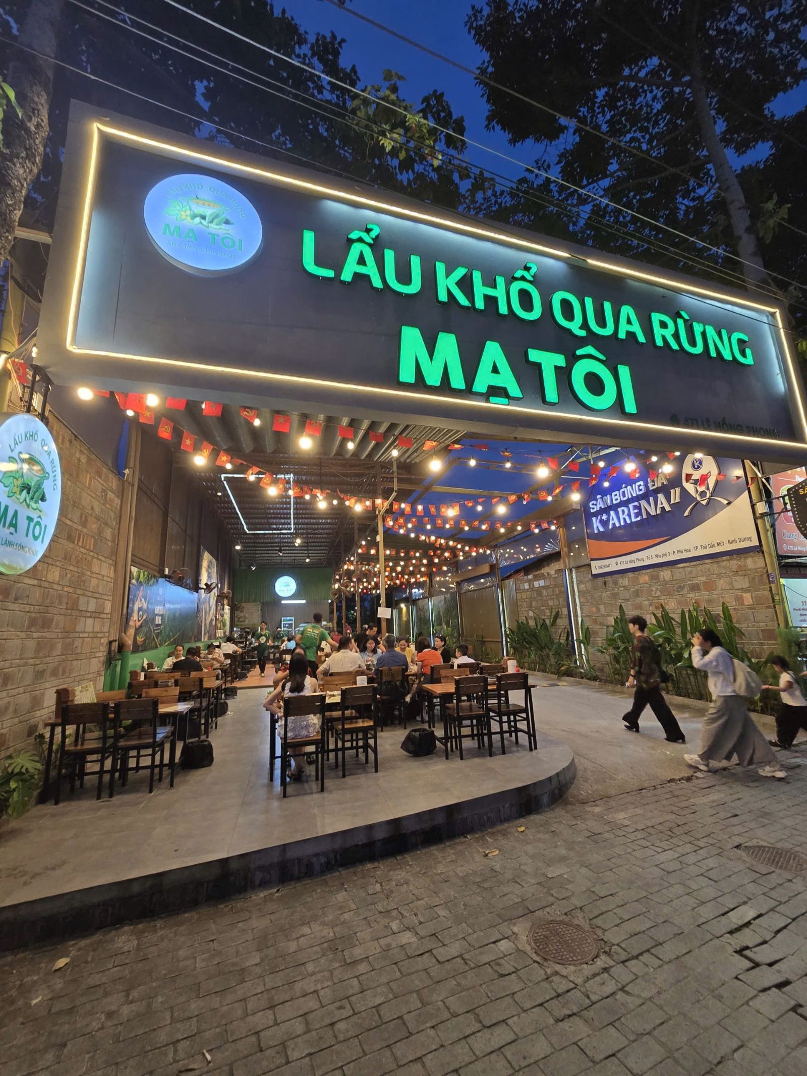 Mạ Tôi Bình Dương - Lẩu Khổ Qua Rừng 471 Lê Hồng Phong - Không gian ngoài trời
