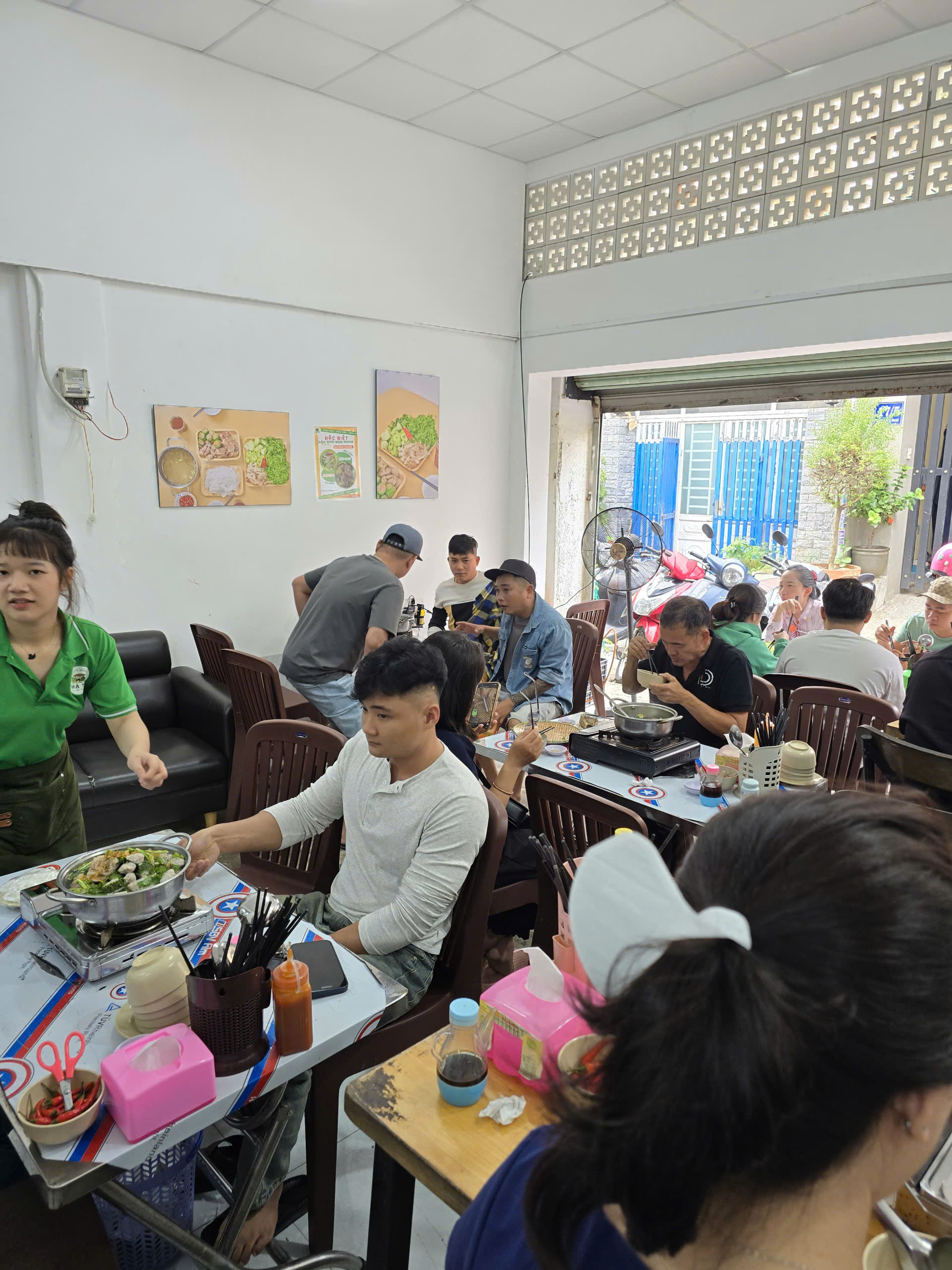 Mạ Tôi Bình Dương (Chi Nhánh Đầu Tiên) - Lẩu Khổ Qua Rừng 17/6 Huỳnh Văn Nghệ - Phòng riêng